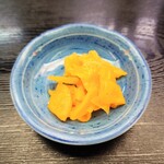 玉屋 - 先に出していただけるので、ビールが欲しくなる(笑)"壺漬け"。