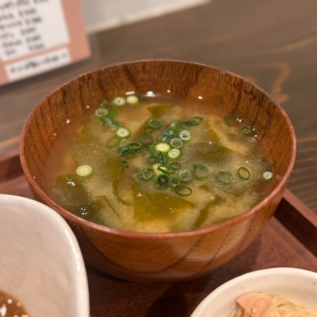 はなはなはち adidas ZX 8000 “Hanami” Pack Celebrates Japan and Germany's