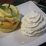 カフェ アサン - レモンカスタードのパンケーキ