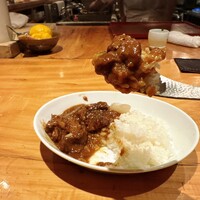 並木橋なかむら - たっぷり黒コショー牛すじカレー　リフト