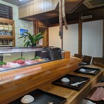 万惣 - カウンター