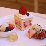 フルーツパーラー・アース - 季節のデザートプレート(木金曜日限定)