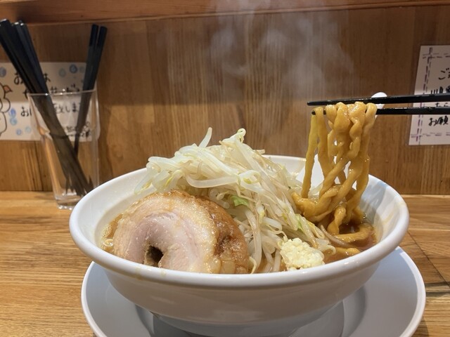 麺太めページ せたが屋監修の「超極太麺」が日清チルドから！ド迫力のワシワシ