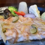 パニエ ド レギューム - ランチのメイン、メルティポークシャルキュティエール風