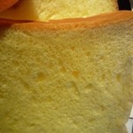 神戸屋キッチン - 黄色味の強いソフトな食パン