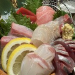 九州酒場きんぼし - 名物‼桶盛り きんぼし盛り 1,850円。