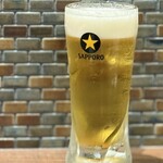 九州酒場きんぼし - 生ビール（中）638円。