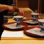 割烹さいお - 前菜が盛られていきます