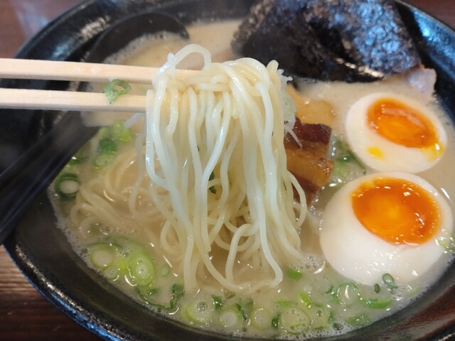 久留米ラーメン 三代目よかろうもん - 名取（ラーメン）の写真