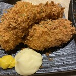 魚豪商 コダマ - 牡蠣と帆立のクリームコロッケこれにトマトガーリックソースがベストマッチ旨い