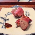 廣澤 - 高知 四万十ポーク 窯焼焼豚と神戸 但馬牛サーロ
      イン窯焼焼牛 辛味噌を添えて