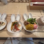 ディック・ブルーナ テーブル - 