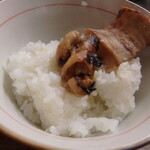 雷電食堂 - ホルモン・オン・ザ・ライス