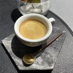 otto e Co. - 頂く寸前、豆から挽くエスプレッソ　クオリティー高いエスプレッソでしたよっ　彼のドルチェなら食べたいですねっ〜極めて稀〜　　　byまみこまみこ