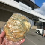 Diamond Head Market & Grill - 