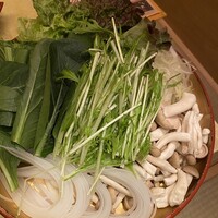 しゃぶしゃぶ　すき鍋　おもき 銀座店 - 野菜たっぷり