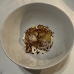 ランテルナマッサ - アンティパスト　フライドオニオンの香ばしさとカリフラワーの甘味が印象的。ソースが美味しくてパンで拭っていただきました♪