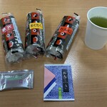 小僧寿し - 料理写真:鉄火が神戸線、まぐたく宝塚線、カルビ京都線的に置いてみましてん。