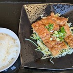 雅苑 - ランチ900円の油淋鶏