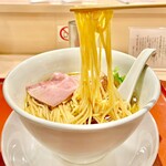 麦と麺助 - 麺がめっちゃスープに絡む