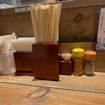 麺屋 翔 みなと - 卓上調味料