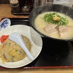 だるま八 - 塩とんこつラーメン+半チャーハン