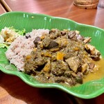 フレックス　バーアンドグリル - Curry Goat XL