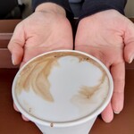 B-yond - カフェ・モカ 570円  なみなみと（笑）(*^_^*)