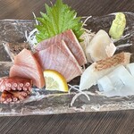 魚屋の喰い処まつ田 - 