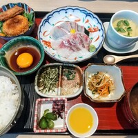 和食日和 おさけと 日本橋三越前 - 