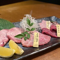 松阪牛炭火焼肉 東海亭 - 