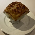 Coin - 鶏と玉葱のスープ仕立てパイ包み