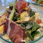 タンタ フェリチッタ - ローストビーフのサラダ