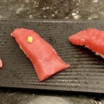 海人 - 中トロ、赤身