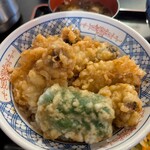 味奈登庵 - 牡蠣天丼。