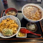 味奈登庵 - 2025年3月の牡蠣天丼セット。