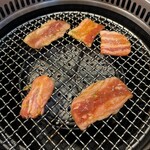 焼肉冷麺やまなか家 - 調理中！