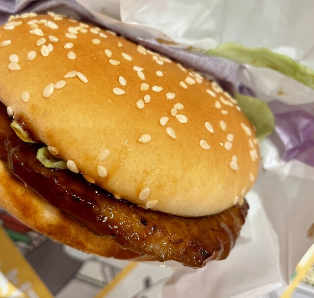 マクドナルド 旭川豊岡4条通店（McDonald's） - 旭川四条（ハンバーガー）の写真