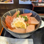 北かつまぐろ屋 - まぐろ三色丼プレミアム