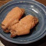 Motsunabe No Tsudoi - 手羽南蛮煮。もつ鍋1人前セットについてきます。