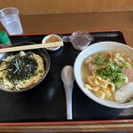 前田そば - 料理写真:まかない丼(ほぐし肉、マヨネーズ)、沖縄そば