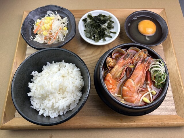 カルビ丼・スン豆腐専門店 三肉屋 センタープラザ店 （サンニクヤ