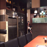 味道苑 池袋店 - 綺麗な店内