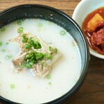 牛骨湯 gomtang soup