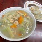 餃子王 - エビタンメンとニラ玉子餃子