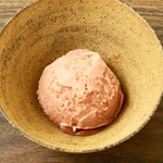 番茄與黑醋栗的深紅瑪莉 tomato gelato