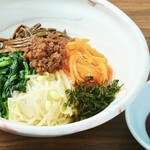 特製拌飯 Korean rice ang vegetable bowl