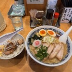 中華そば モンド - 味噌チャーシュー大盛味玉　麺良しコク無しいらんもの乗りすぎ
