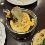 トマト - ビーフタンカレー（チーズトッピング）