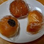 ベーカリー・カフェ・ポム - あんパン・カレーパン・クリームパン